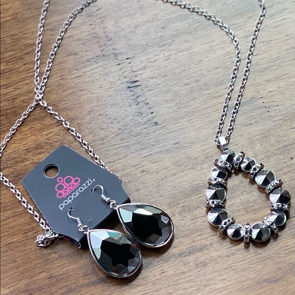 Paparazzi Necklace and Earrings - Graphite Stone